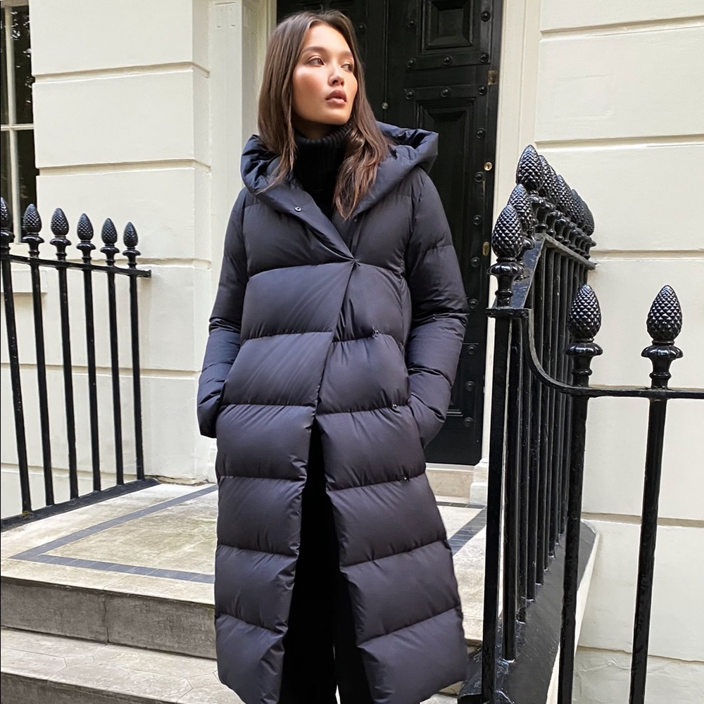 Aritzia Babaton Duvet Puffer Jacket in Taupe - Picture 6 of 7
